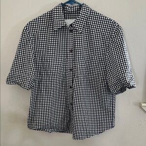 PushBUTTON gingham shirt size M